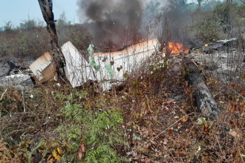 Avião de pequeno porte cai e deixa 5 mortos em Apiacás, na zona rural de Mato Grosso Aeronave